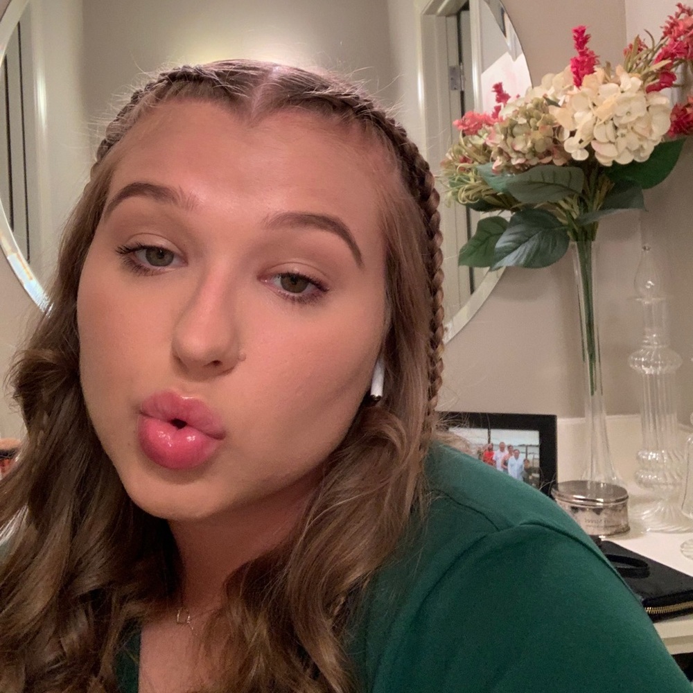 Meet your Posher, Ashlee